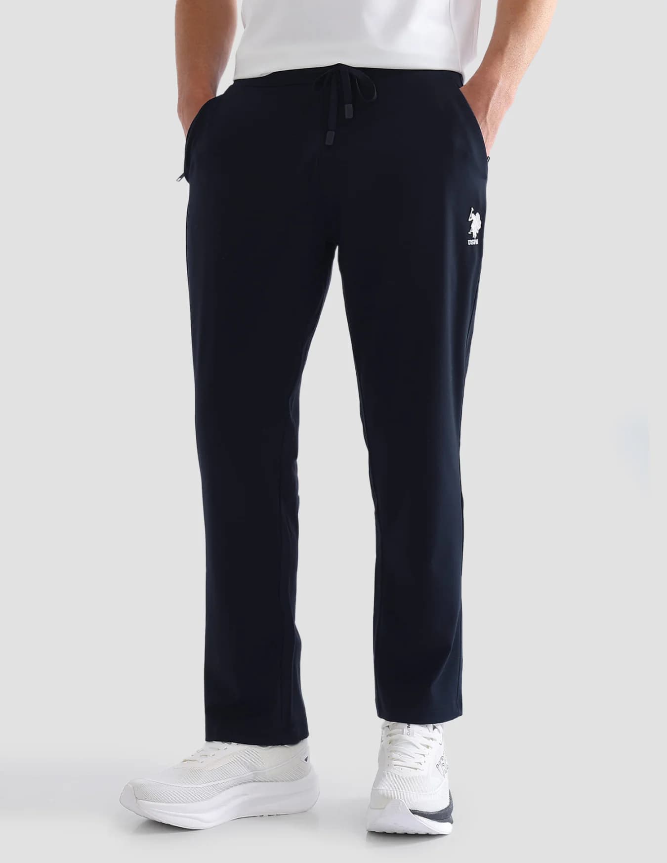 Men's Navy Casual Tapered Fit Mid Rise Clean Look Trackpant