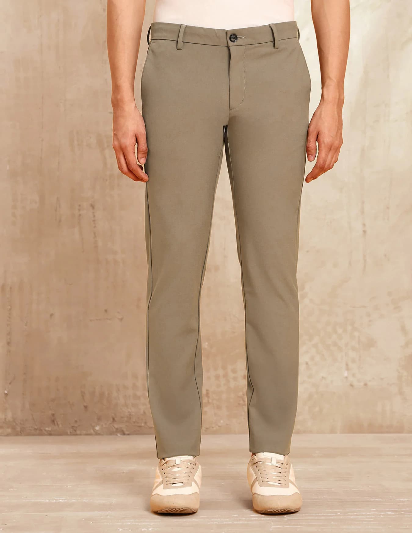 Men's Brown Casual Slim Fit Mid Rise Non-Faded Trouser