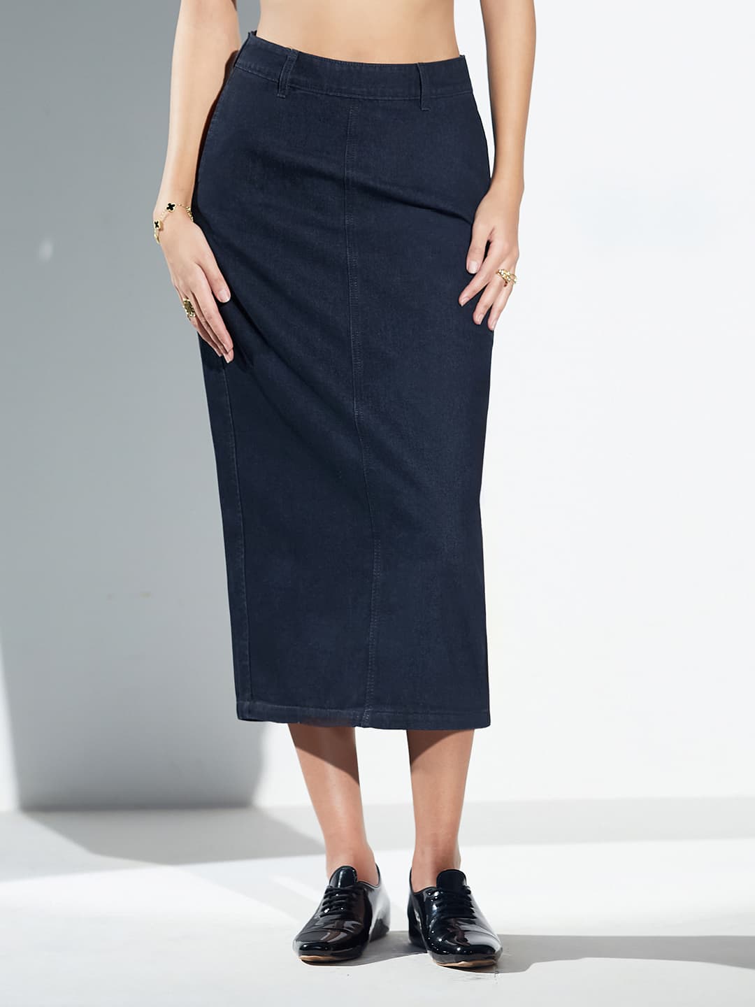Women's Black Casual Solid Straight Fit Skirts