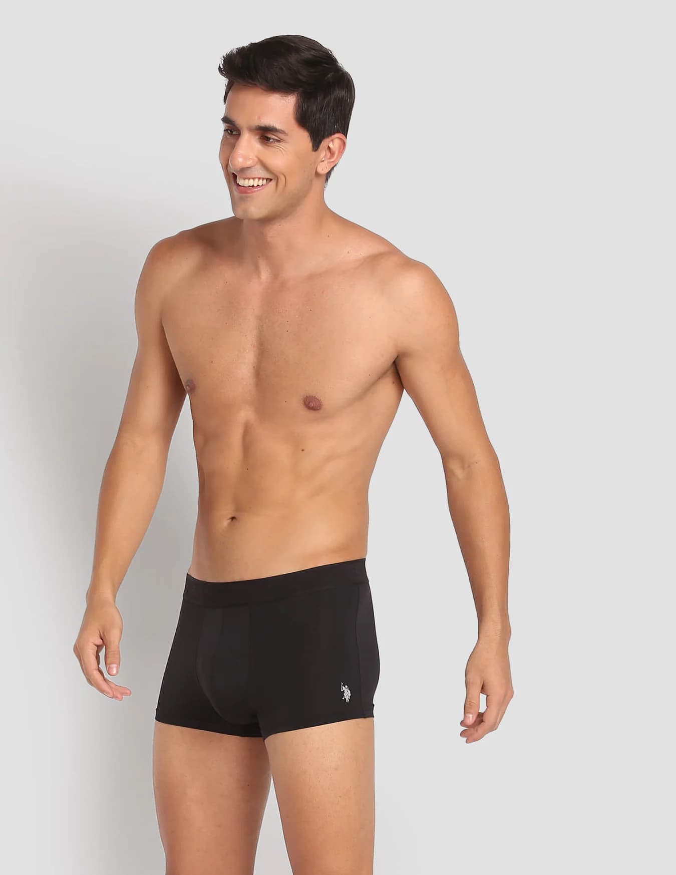 Men's Black Regular Fit Mid Rise Trunks
