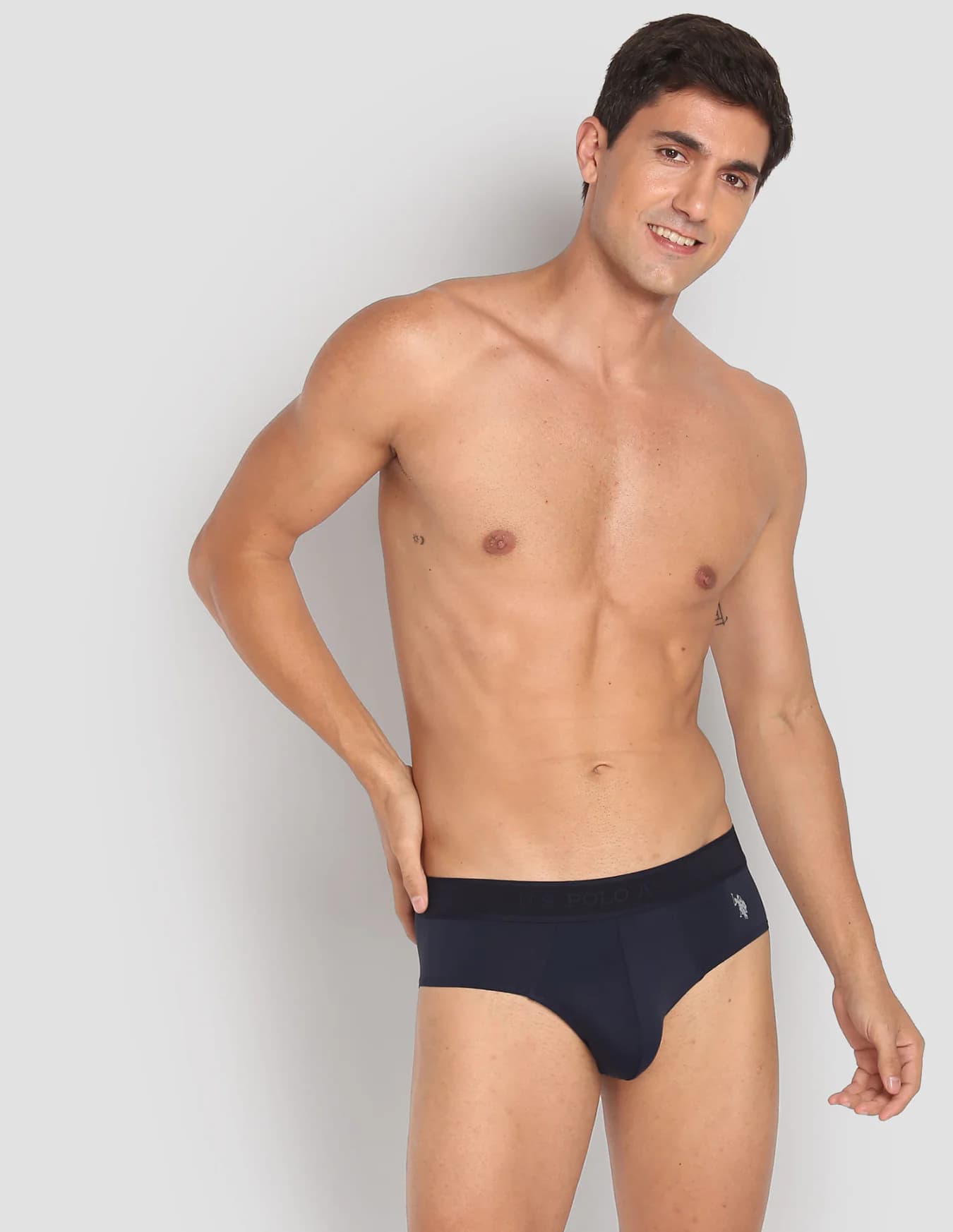 Men's Black Regular Fit Mid Rise Briefs