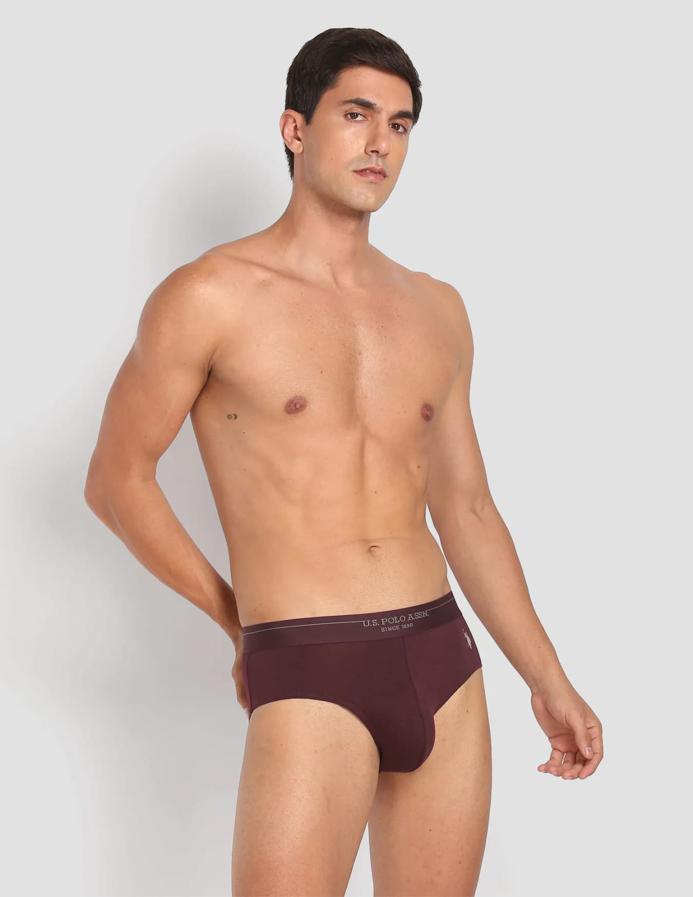 Men's Red Regular Fit Mid Rise Briefs