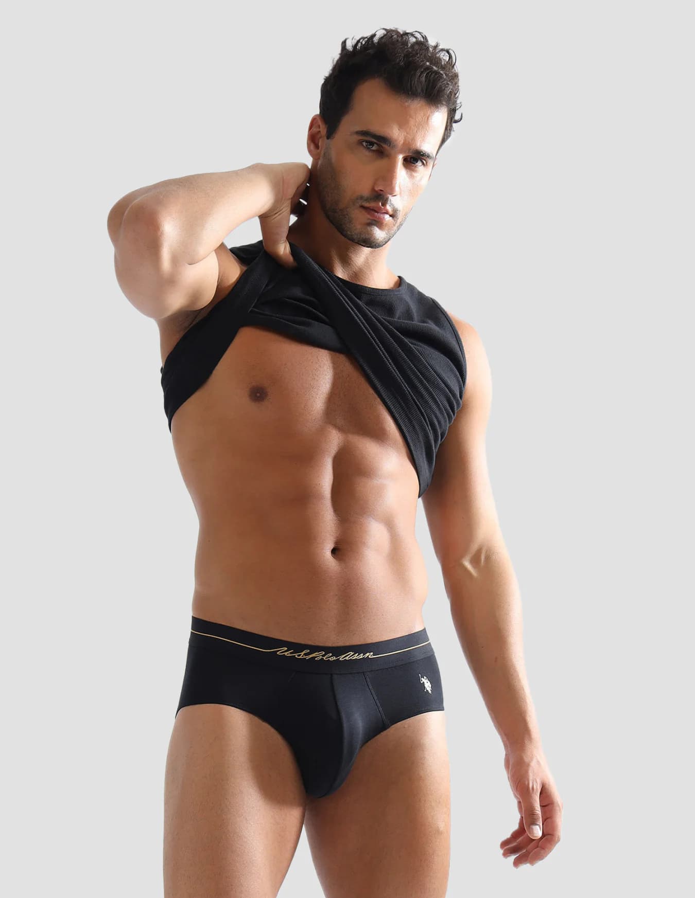 Men's Black Regular Fit Mid Rise Briefs