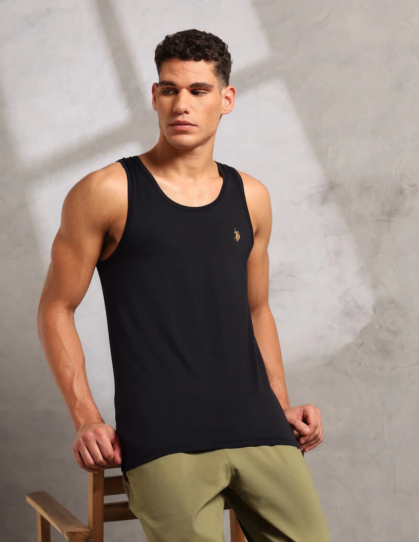 Men's Black Regular Fit Sleeveless Scoop Neck Innerwear Vest