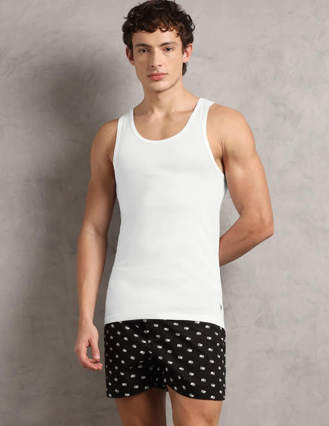 Men's White Regular Fit Sleeveless Scoop Neck Innerwear Cotton Vest