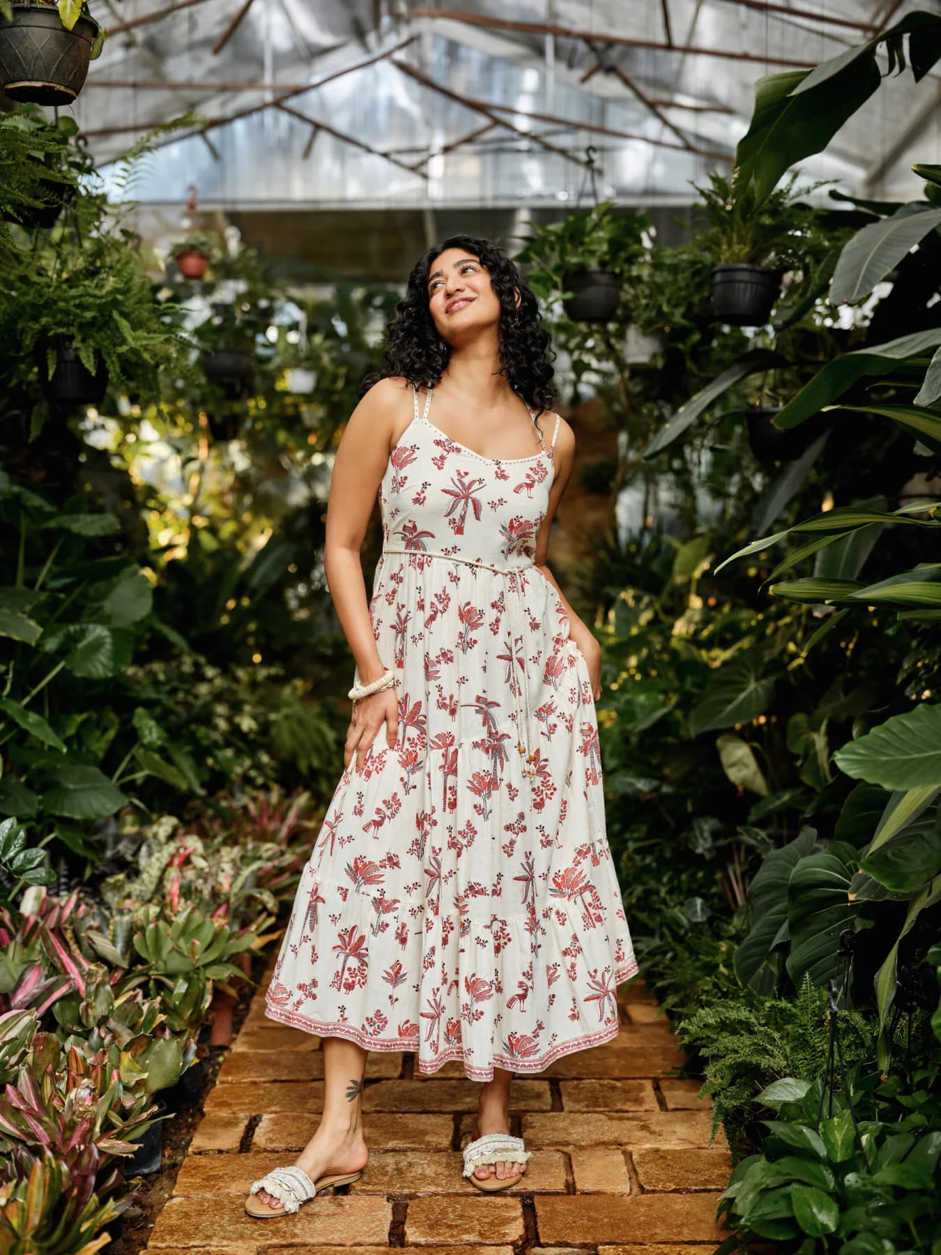 Women's Cream Casual Printed Sleeveless Midi Dress