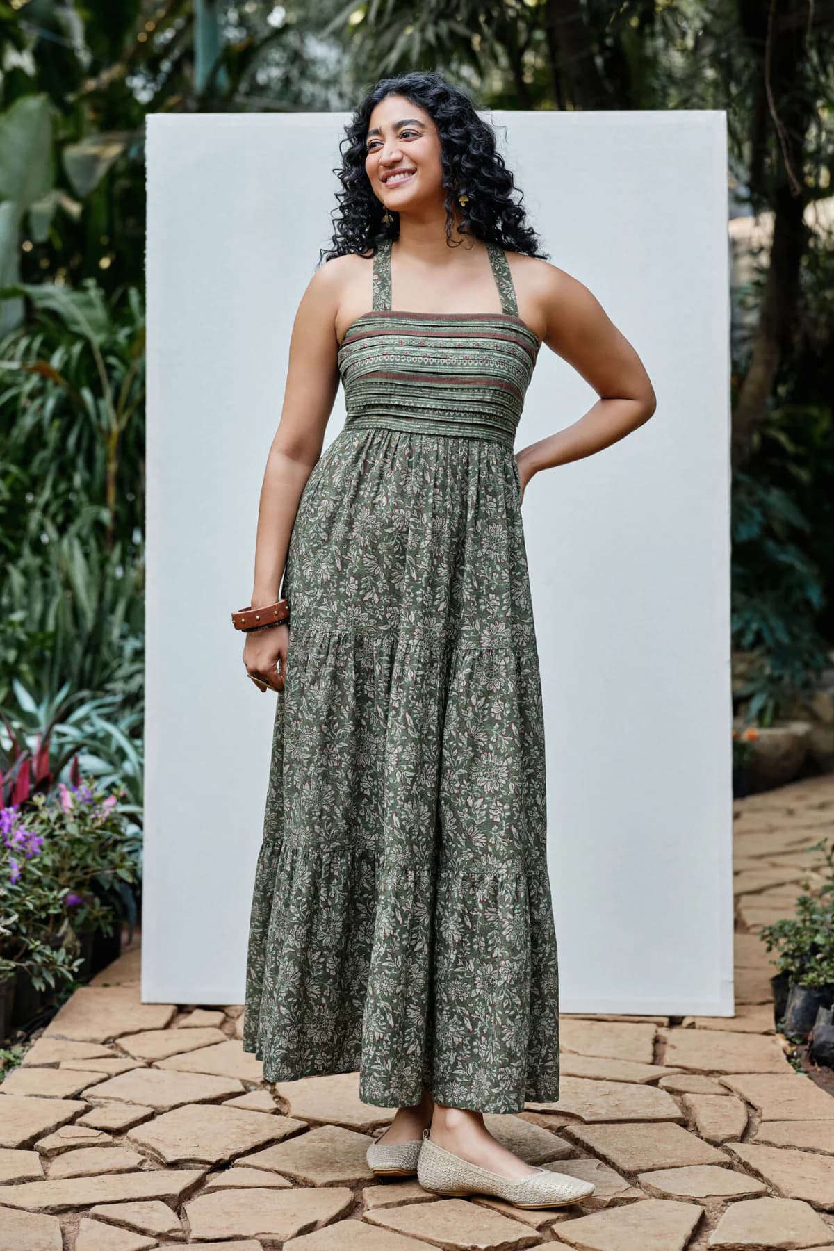Women's Green Casual Sleeveless Midi Fit & Flared Dress