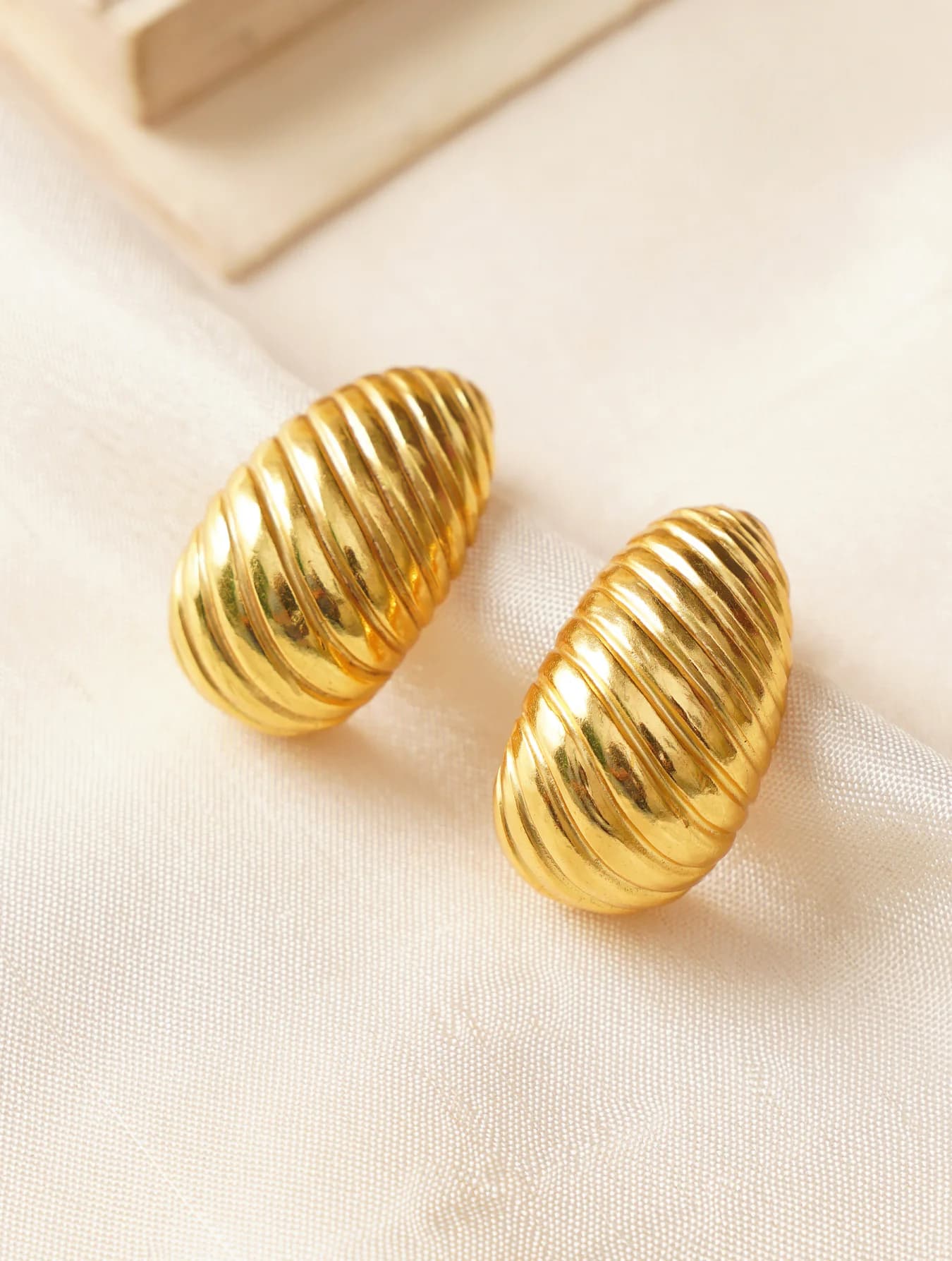 Women's Casual Wear Gold Plated Brass Hoops