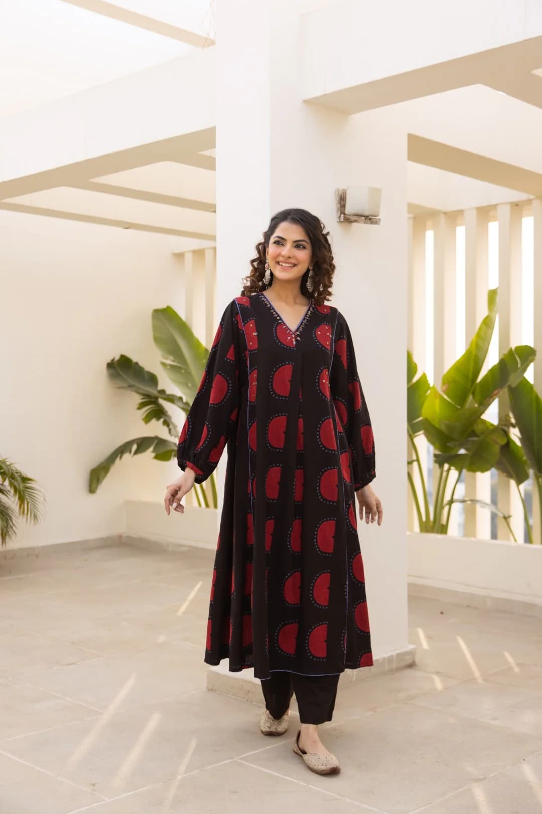 Women's Black Festive Full Sleeves Cotton Kurta Set