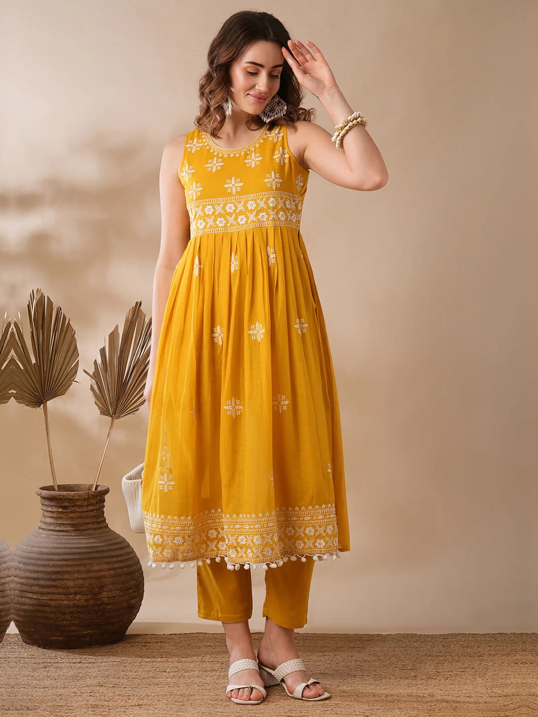 Women's Yellow Party Regular Fit Solid Sleeveless Kurta Set
