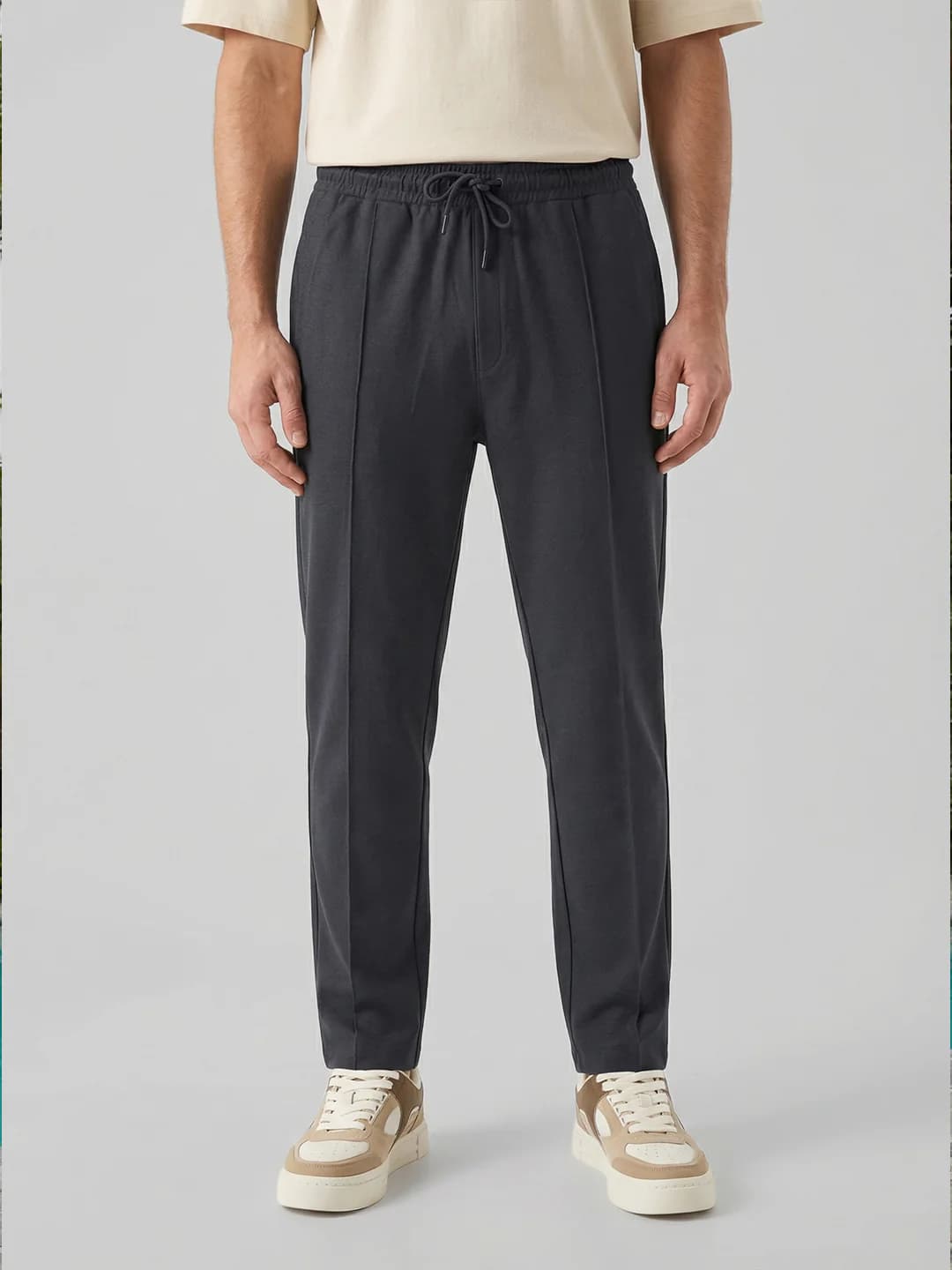 Men's Grey Casual Solid Non-Faded Mid Rise Urban Taper Joggers
