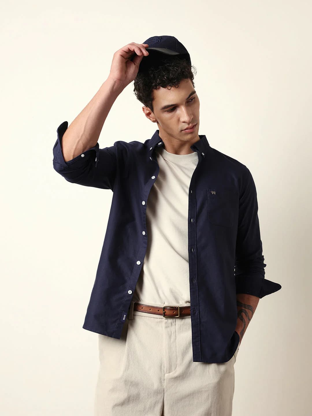 Men's Blue Solid Slim-Fit Casual Shirt with Button-Down Collar