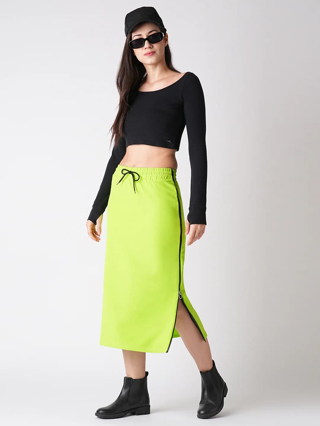Women's Green Casual Solid Straight Fit Mid Rise Midi Skirt