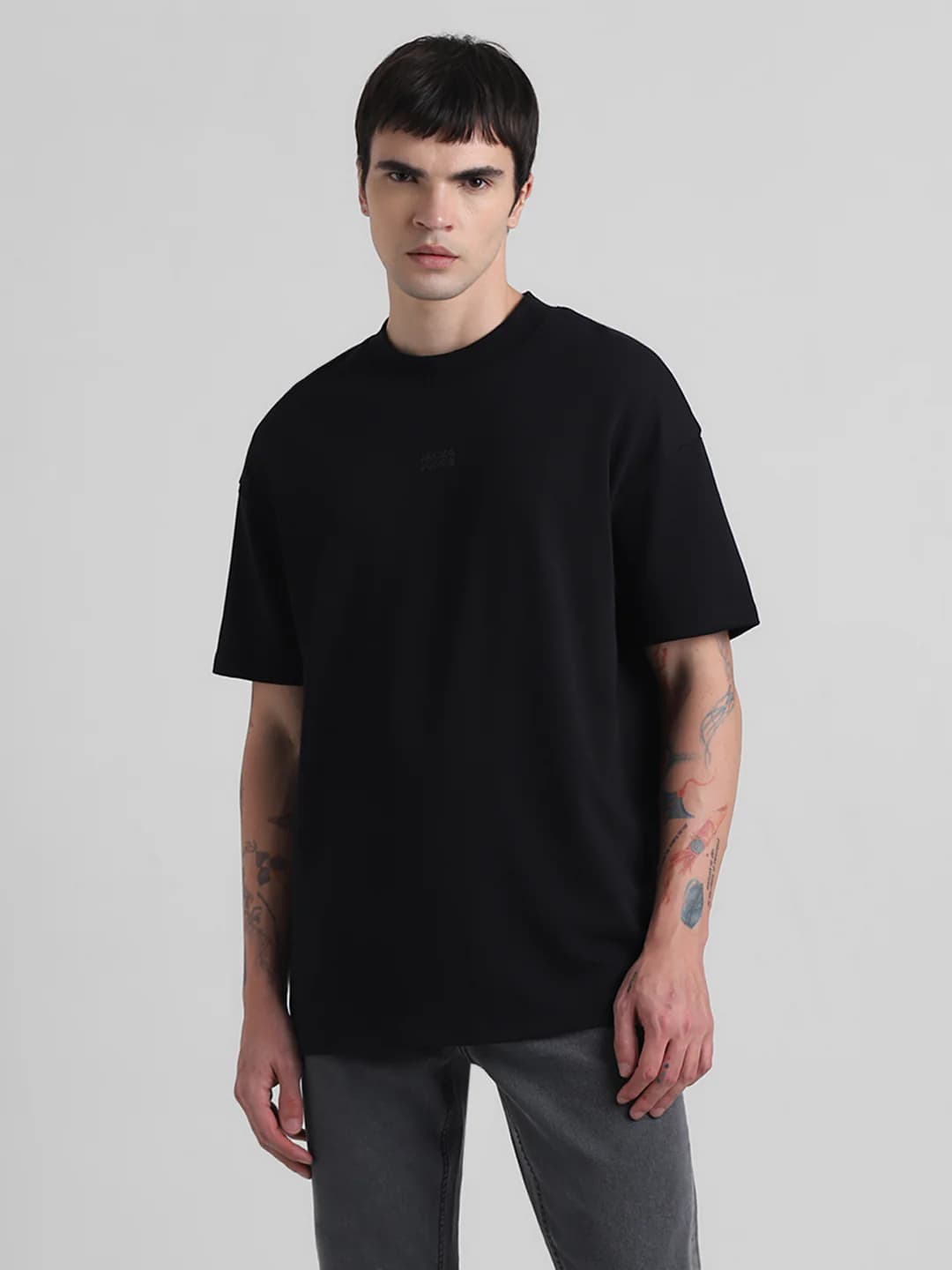 Men's Black Casual Slim Fit Half Sleeves Tshirt
