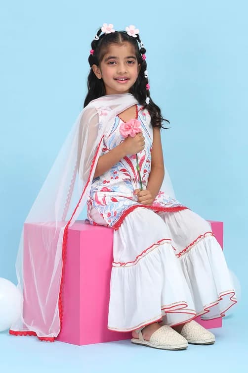 Girls White Casual Straight Kurta With Pyjama Cotton Salwar Suit