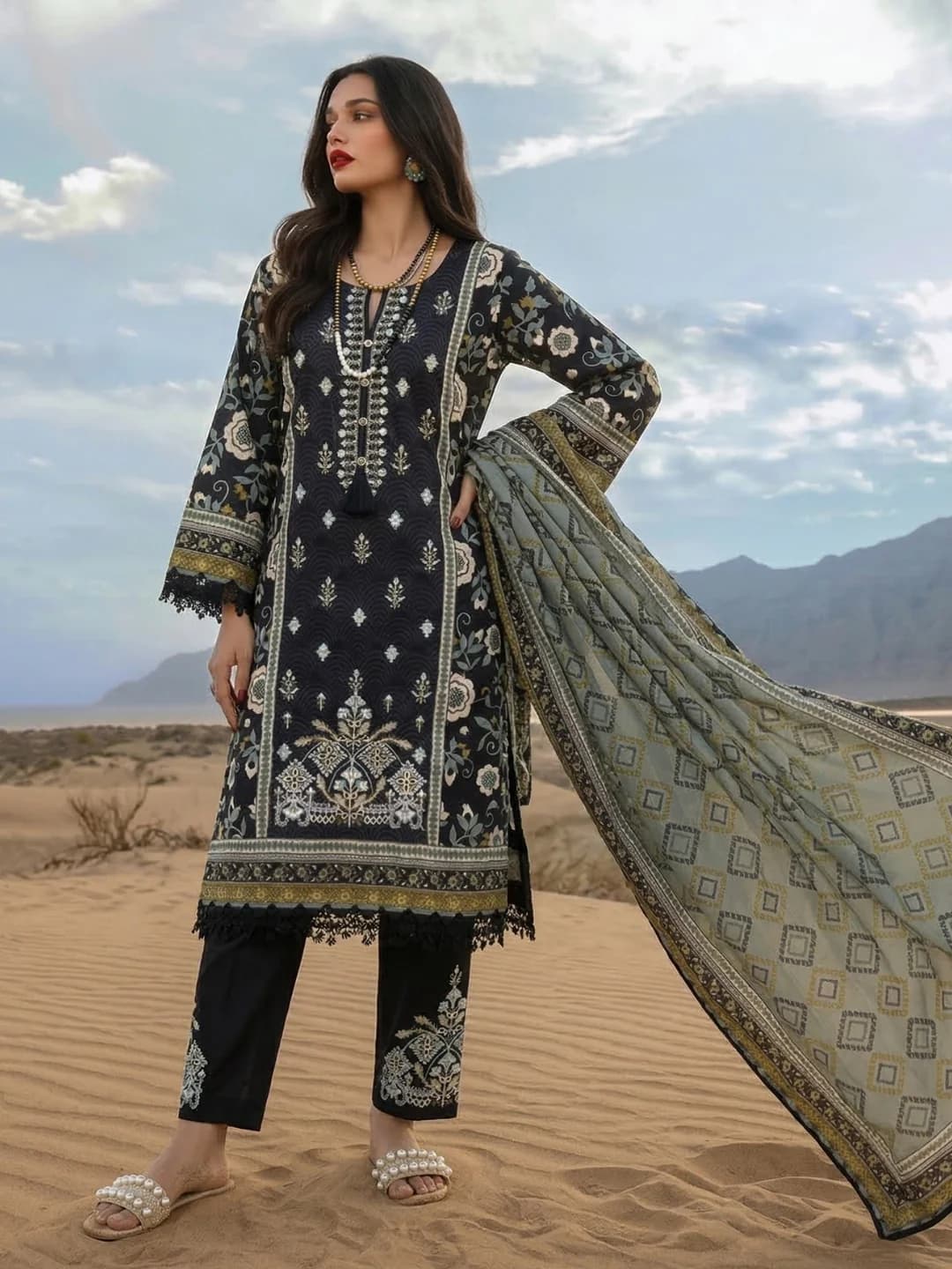 Women's Black Casual Regular Fit Printed Full Sleeves Kurta Set With Dupatta