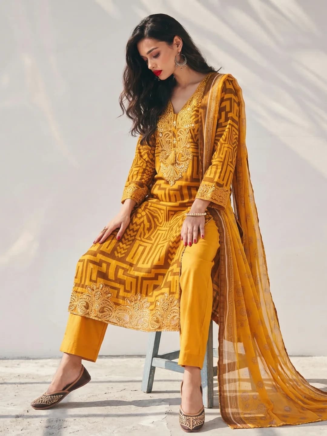 Women's Yellow Casual Regular Fit Printed Full Sleeves Kurta Set With Dupatta