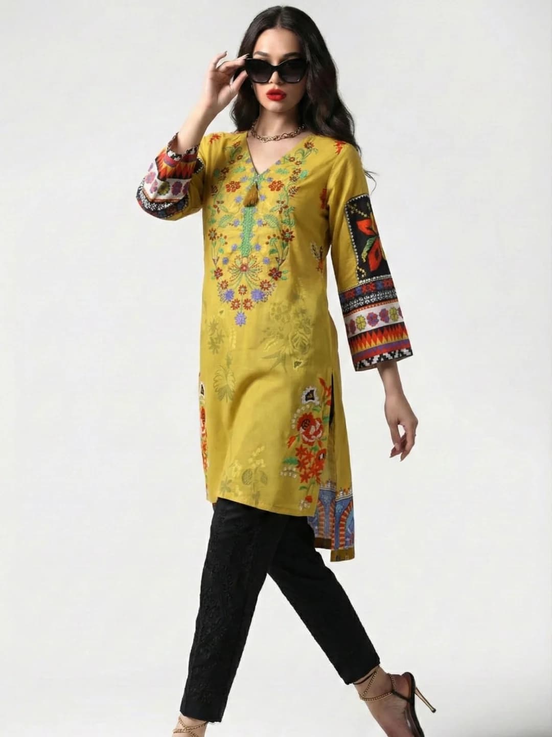 Women's Yellow Casual Regular Fit Printed Full Sleeves Kurti