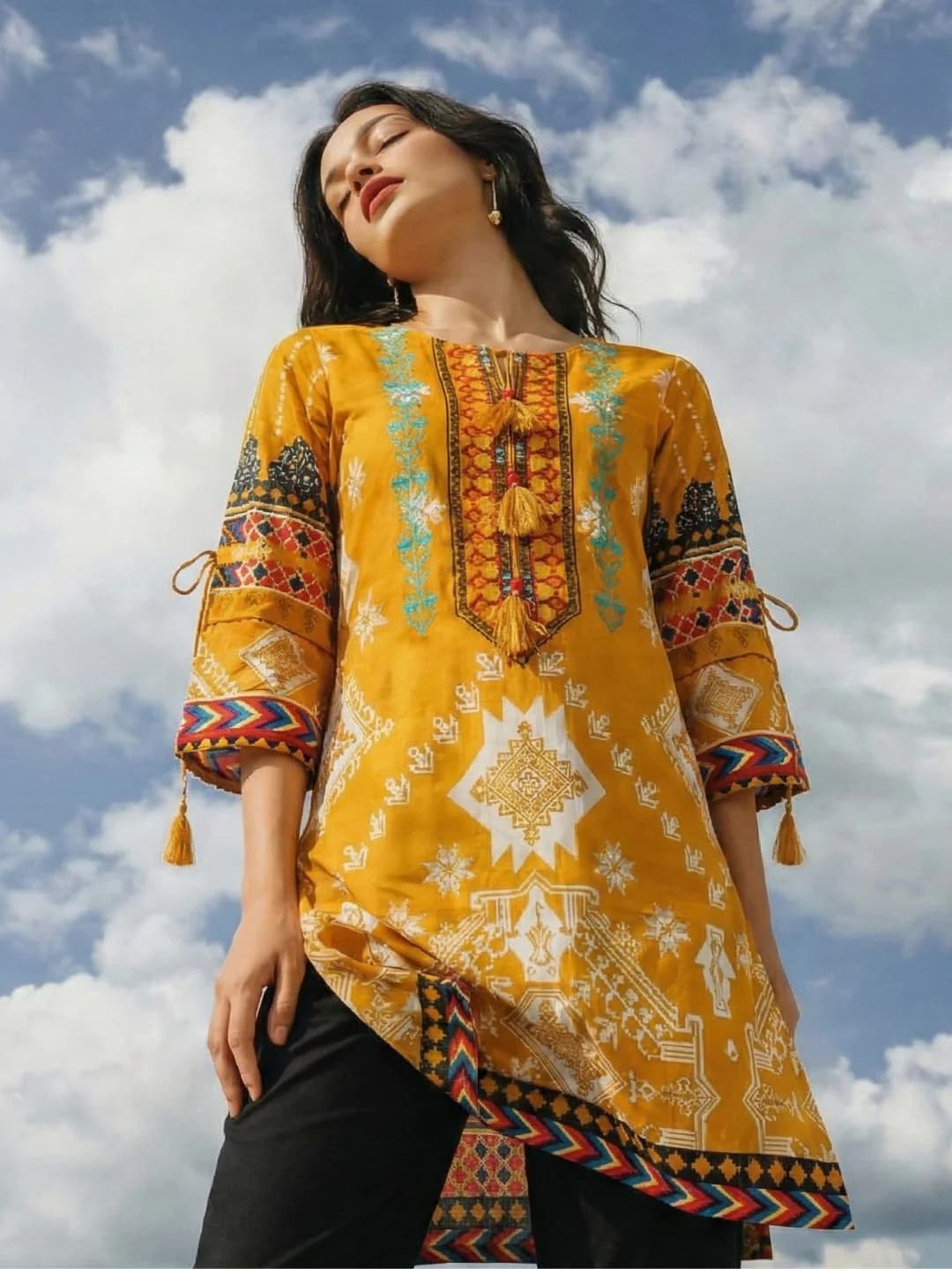 Women's Yellow Casual Regular Fit Printed Full Sleeves Kurti