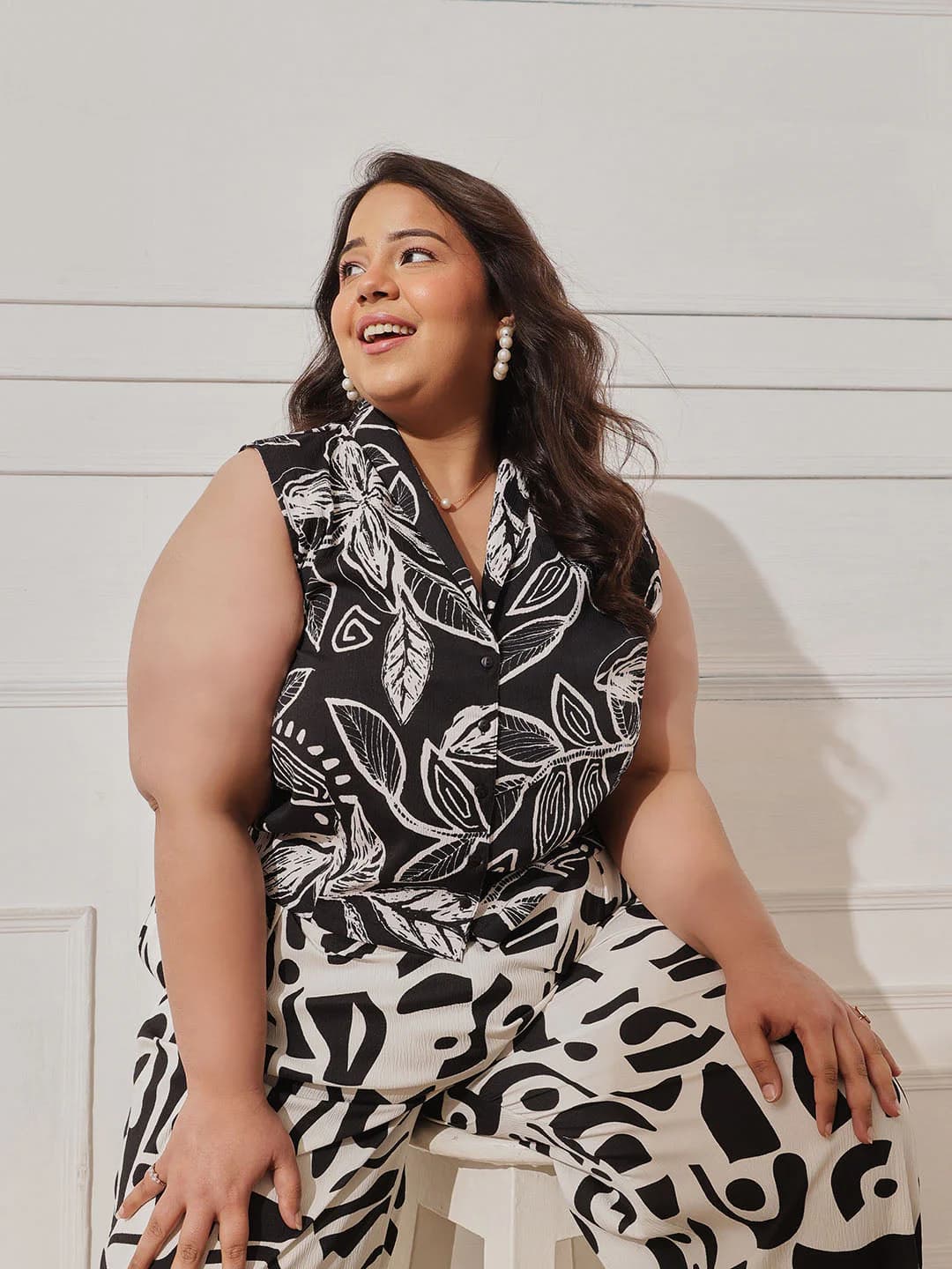 Women's Black Casual Printed V-Neck Top and Trouser