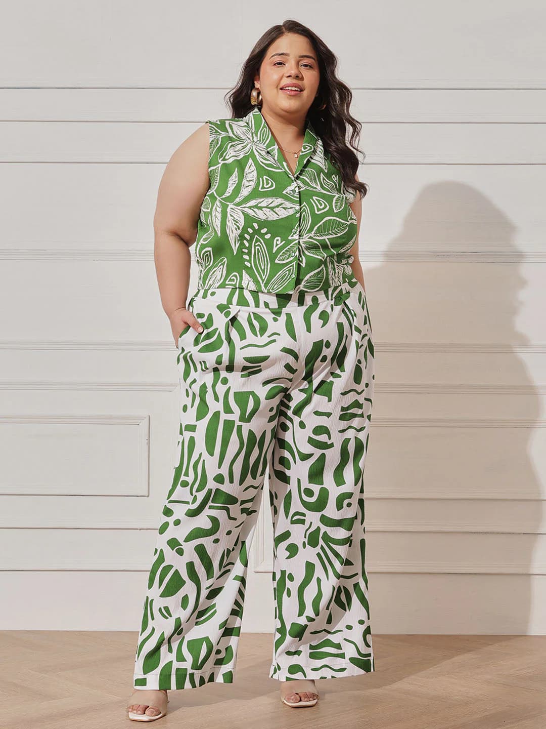 Women's Green Casual Printed V-Neck Top and Trouser