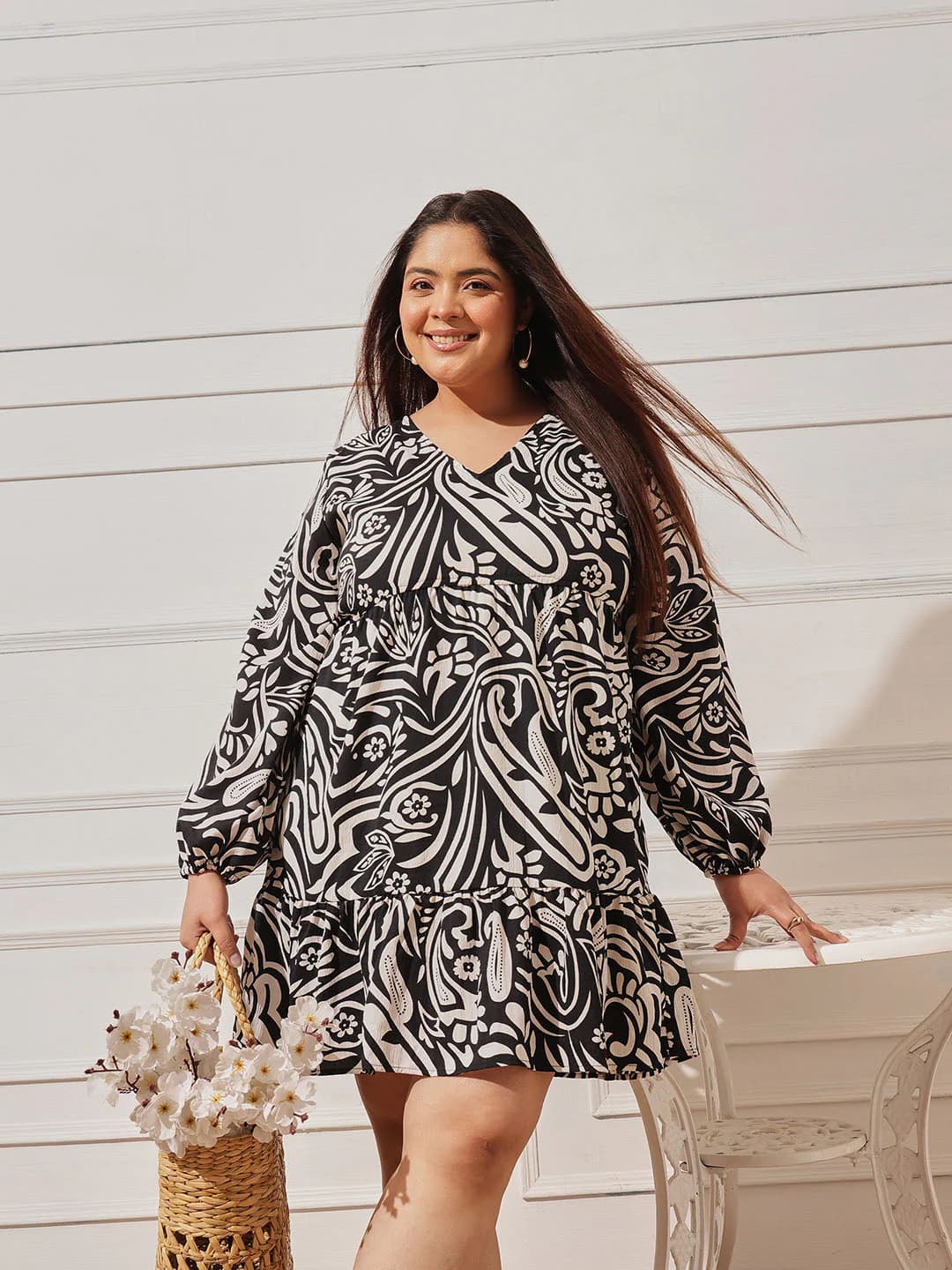 Women's Black Casual Printed V-Neck Dress
