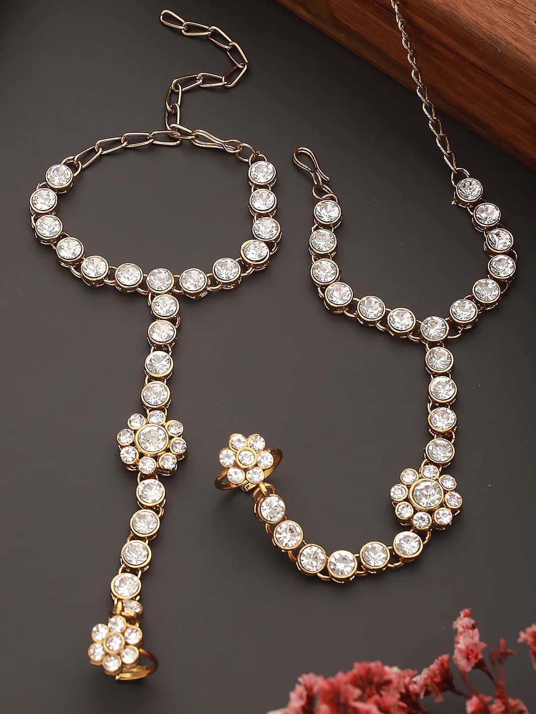 Women's Gold Plated Kundan Studded Haathphool