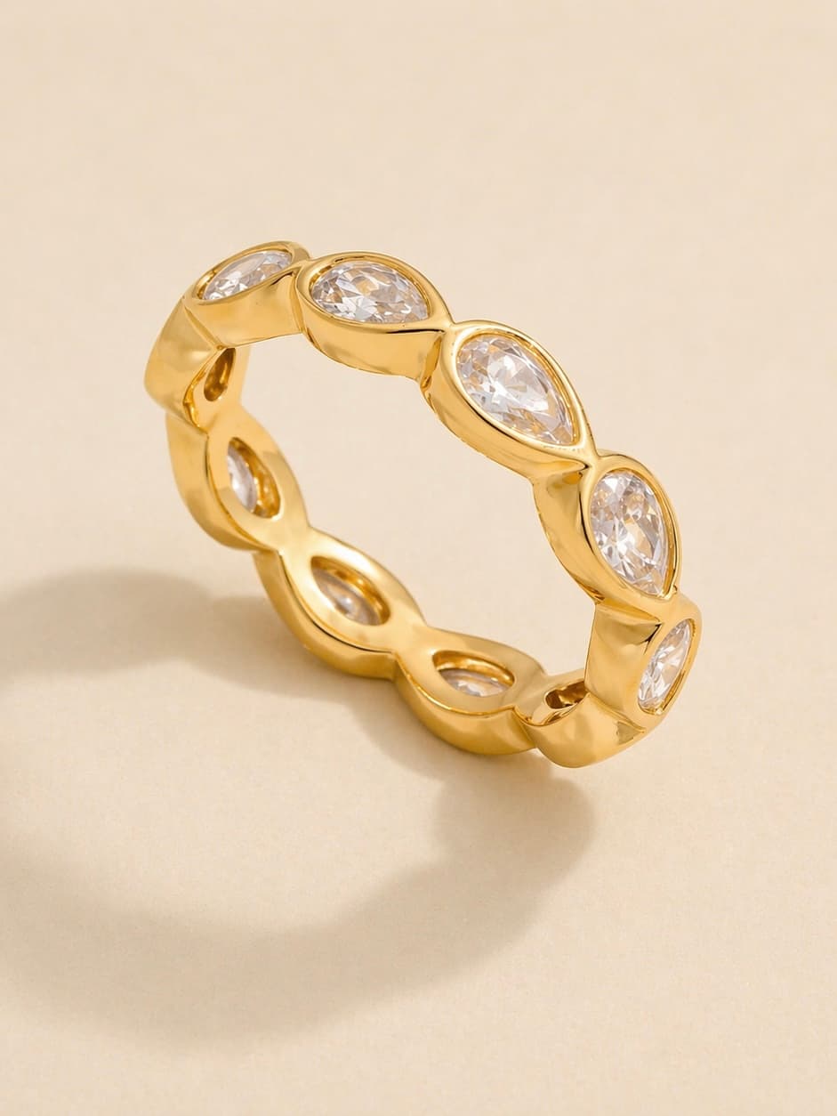 Women's Naiya Oval Raindrop Zircon Band Ring in Gold Tone