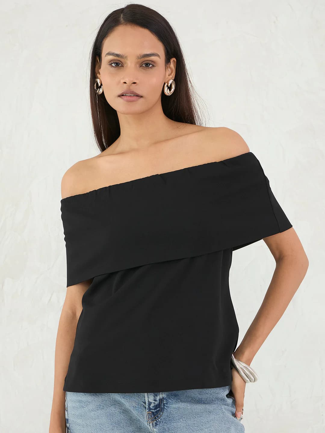 Women's Black Party Solid Slim Fit Off Shoulder Top