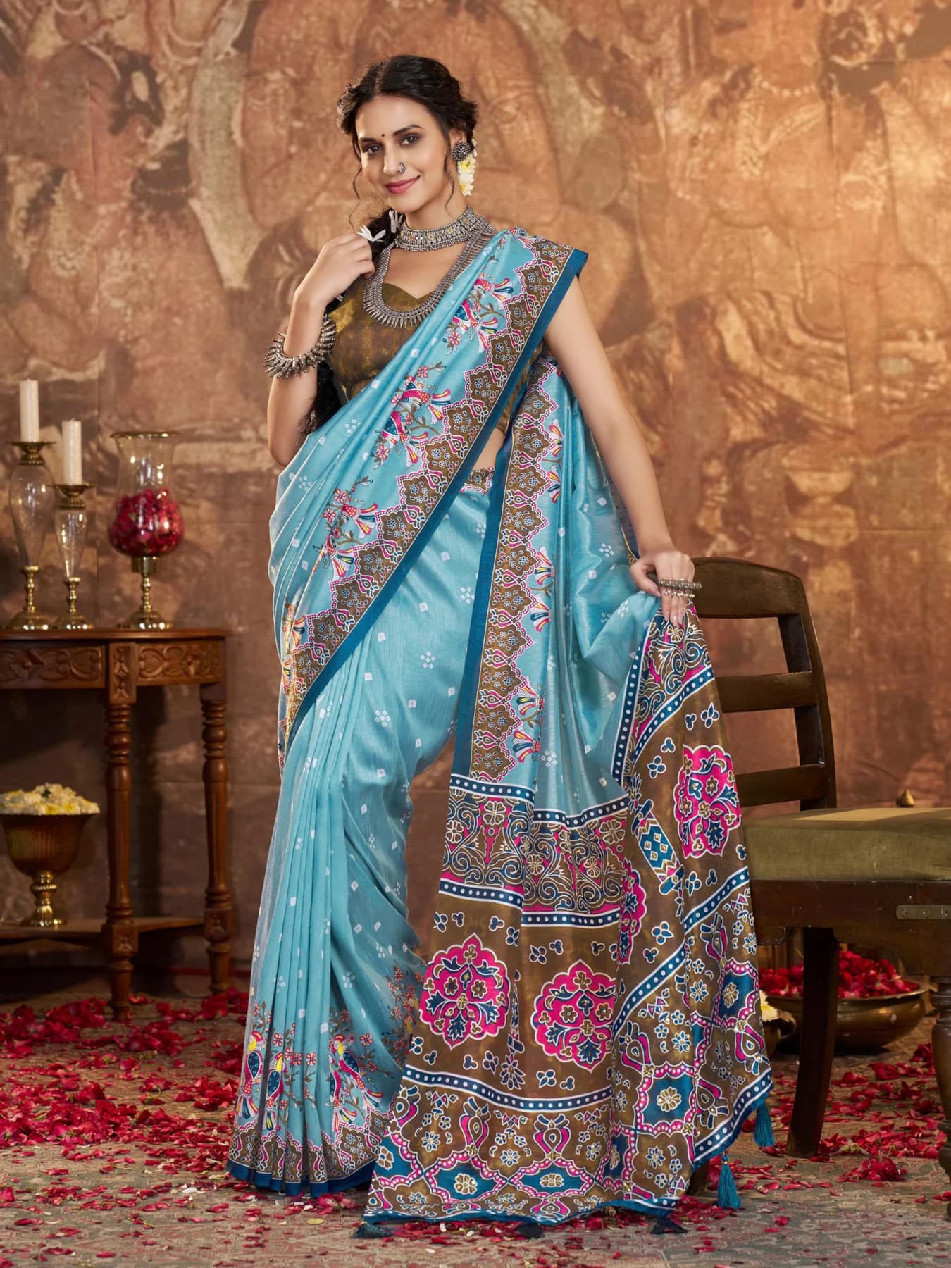 Women's Abstract and Geometric Print Blue Art Silk Saree with Unstitched Blouse