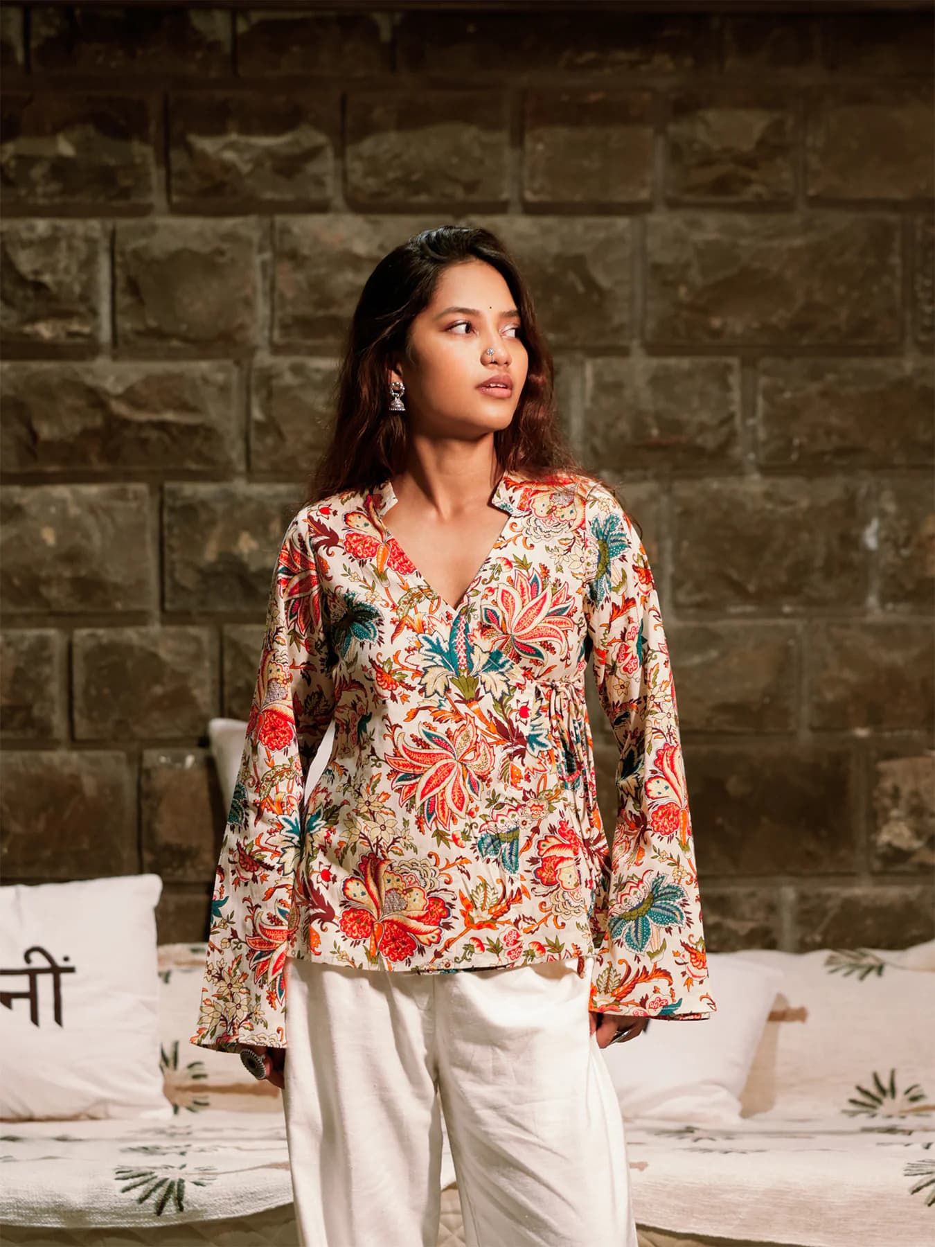 Women's Multicolor Casual Floral Regular Fit V-Neck Kurti