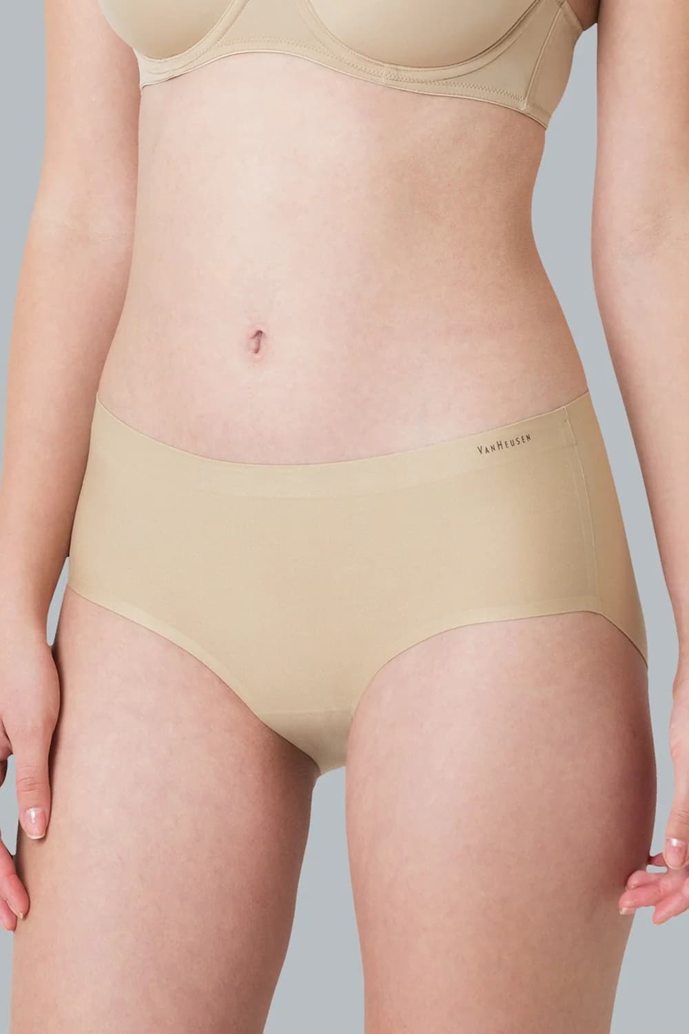 Women's Beige Seamless Invisilite Hipster Panty