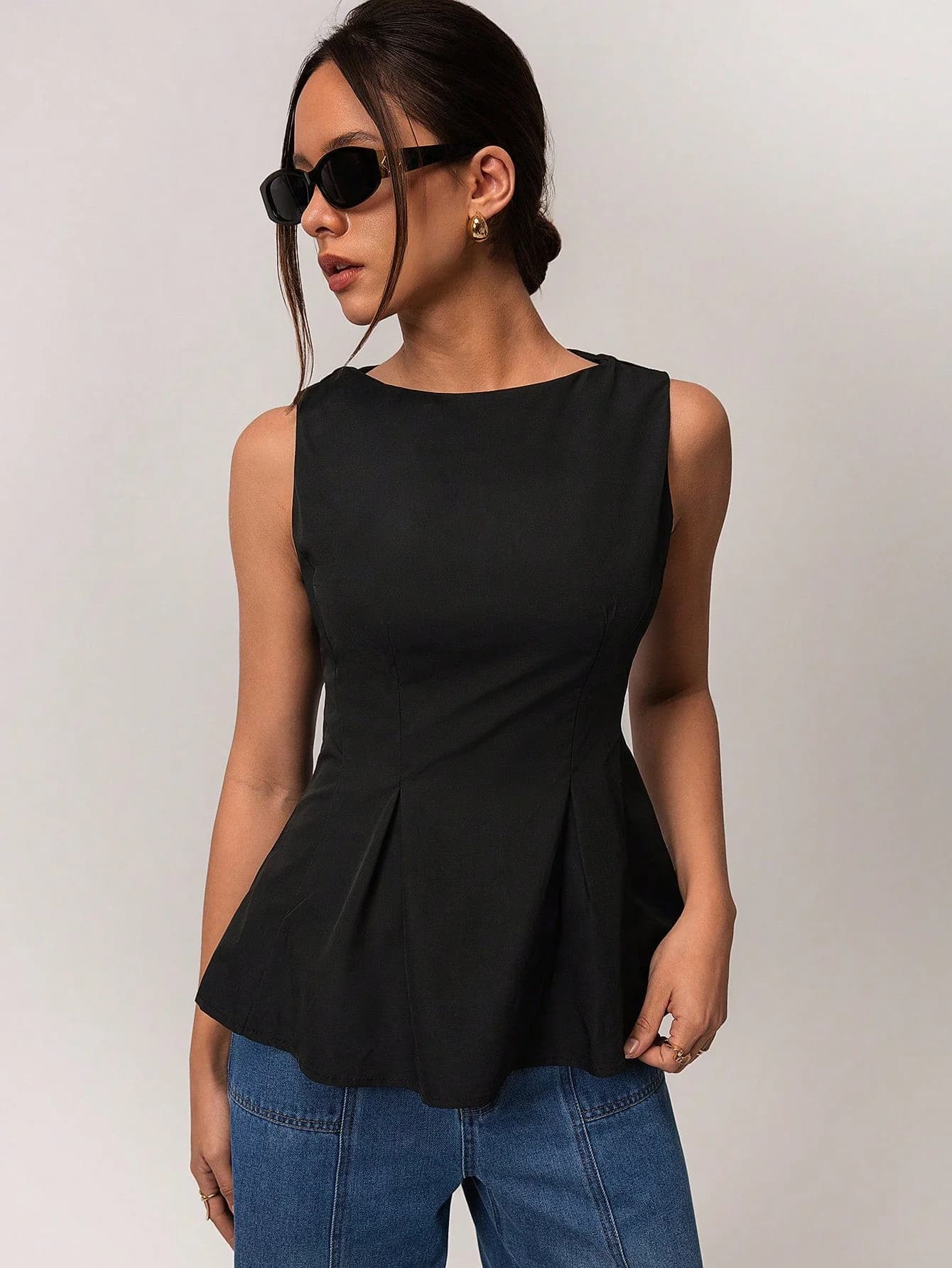 Women's Black Casual Sleeveless Regular Fit Blouse Tops