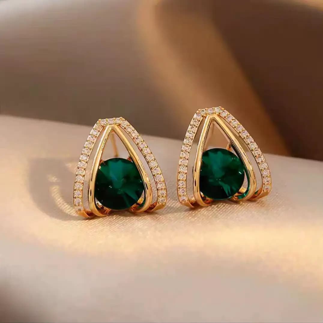 Women's Golden Aura Fashion Earrings