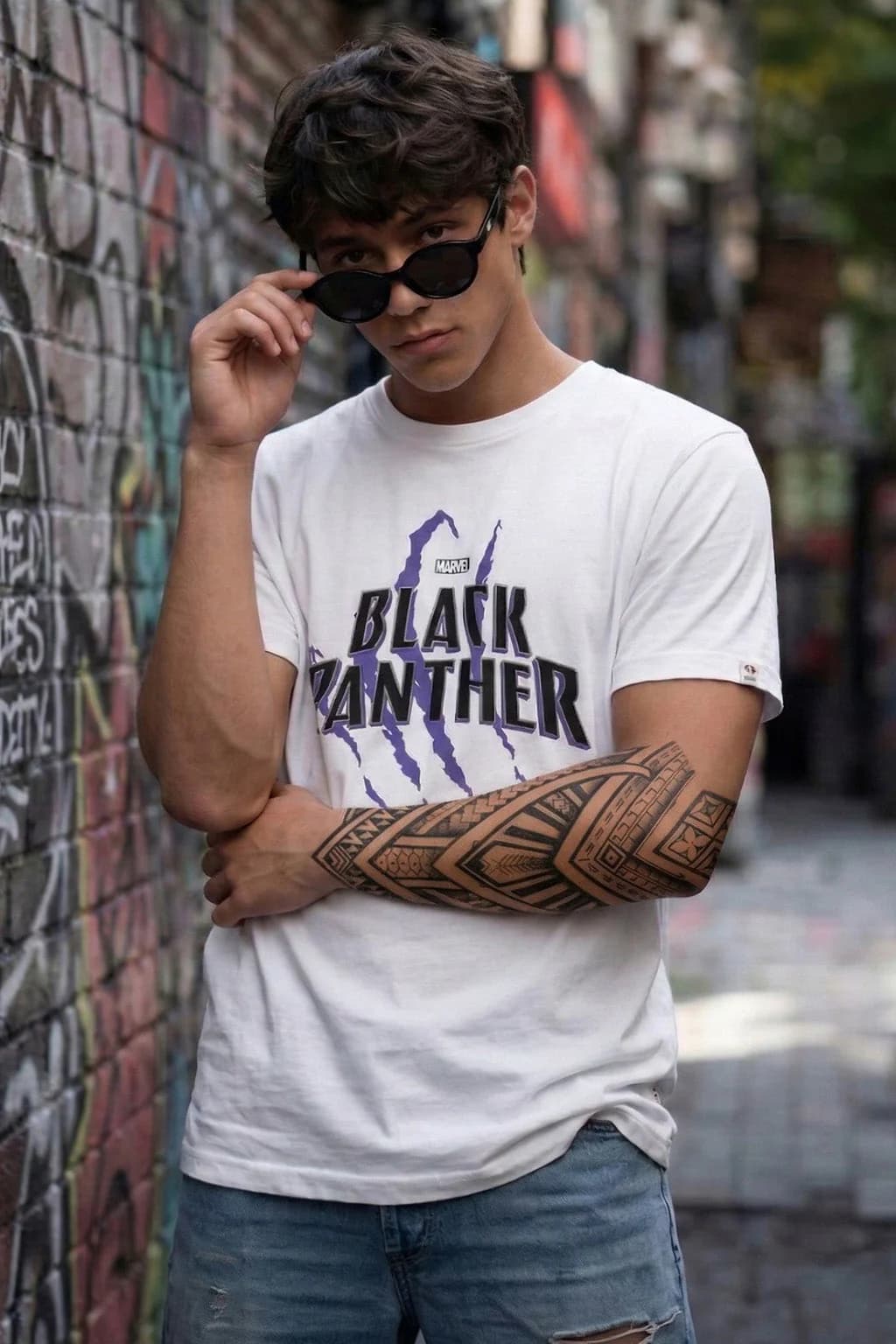 Men's Black Panther White Regular Fit Printed Casual Half Sleeve Tshirt