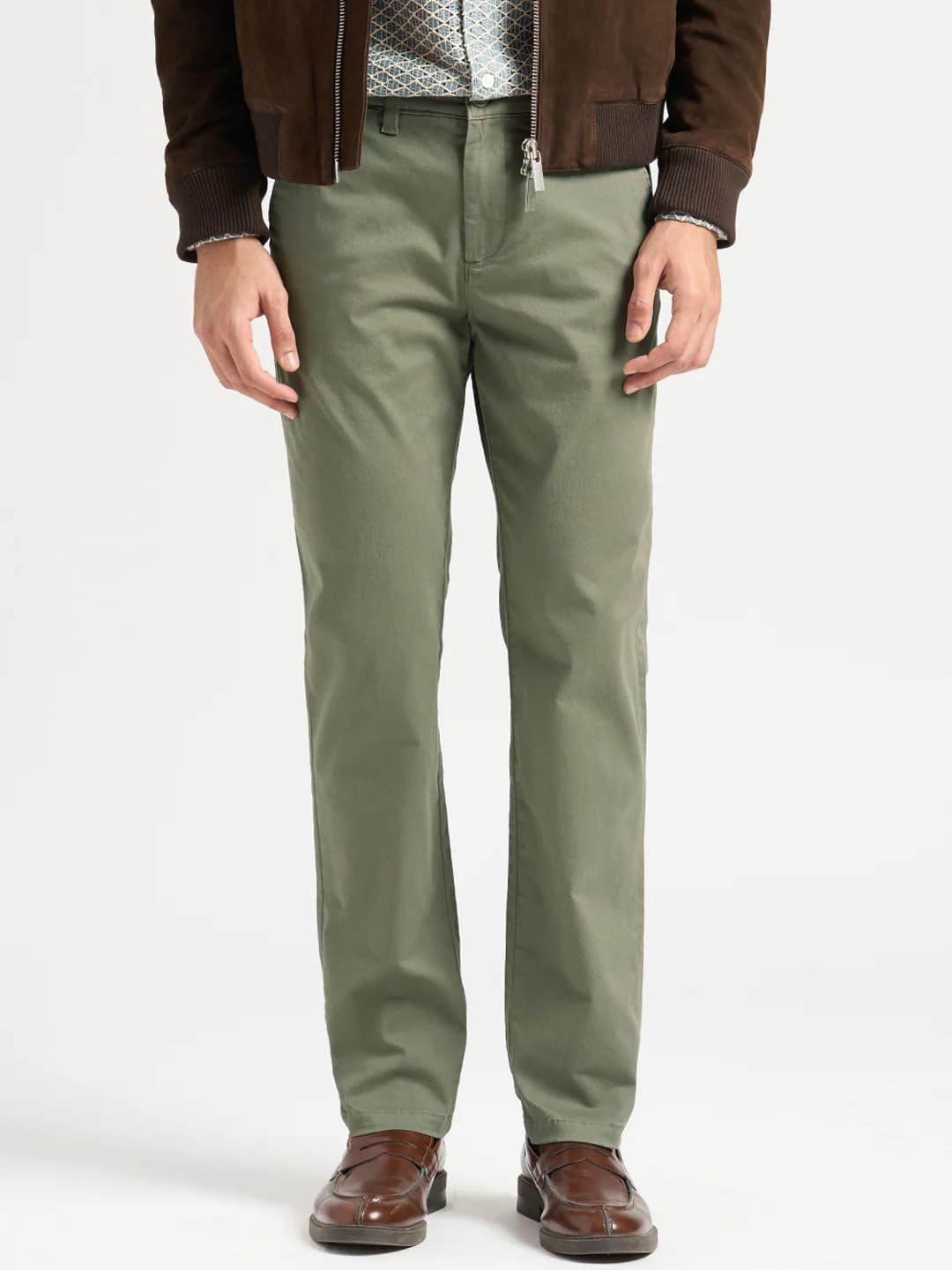 Men's Green Casual Slim Fit Mid Rise Chinos