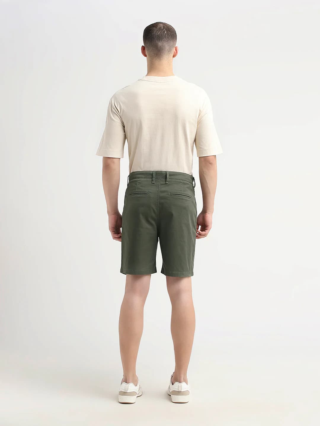 Men's Green Casual Regular Fit Mid Rise Chinos