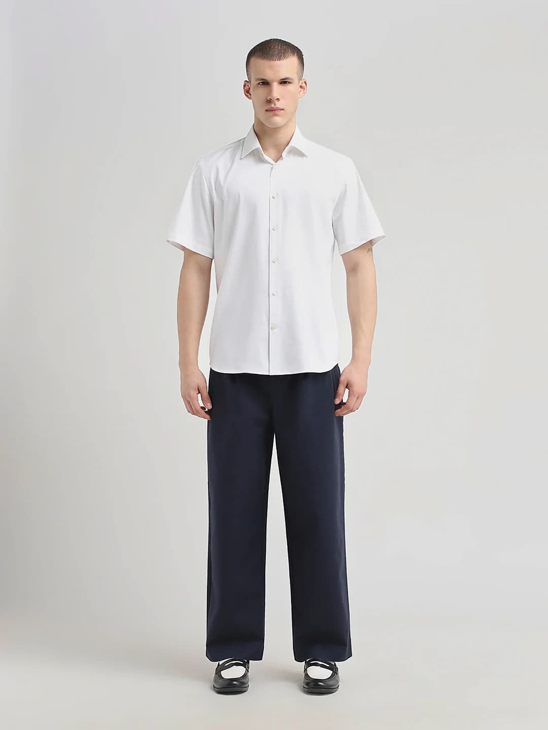 Men's White Formal Regular Fit Cotton Blend Half Sleeves Shirt