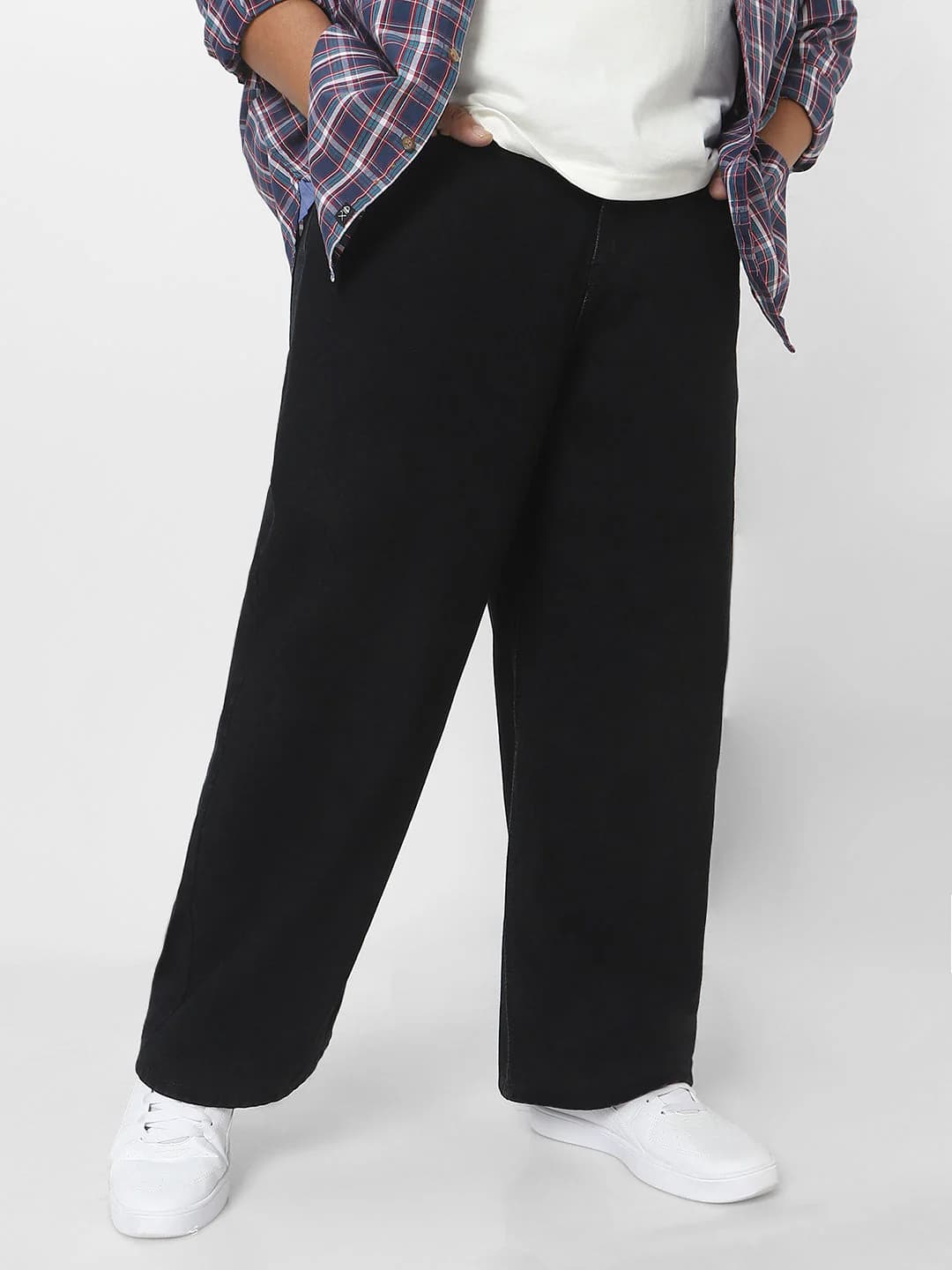Men's Black Casual Baggy Fit Mid Rise Non-Faded Jeans