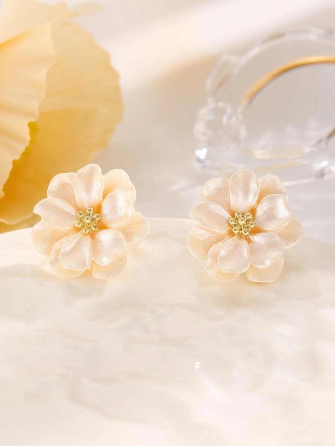 Women's White Floral Studs Earrings