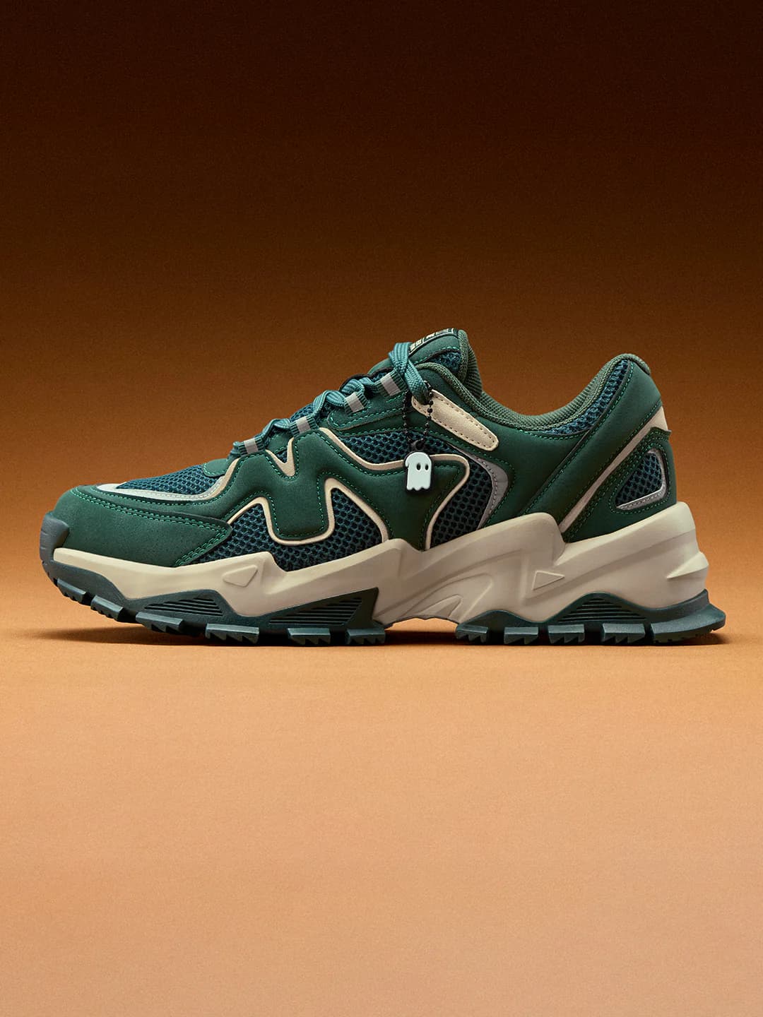 Men's Green Round Toe Suede FUMES NX - AP-line Low Top Sneakers