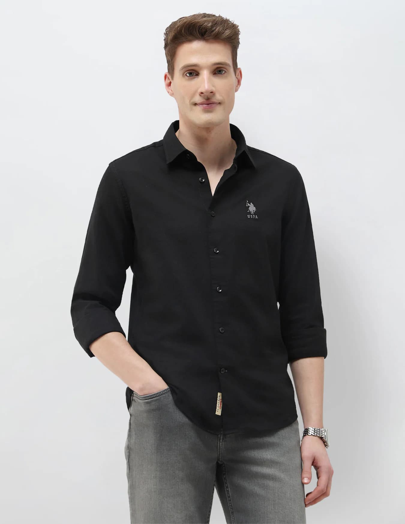 Men's Black Casual Regular Fit Full Sleeves Cutaway Collar Shirt