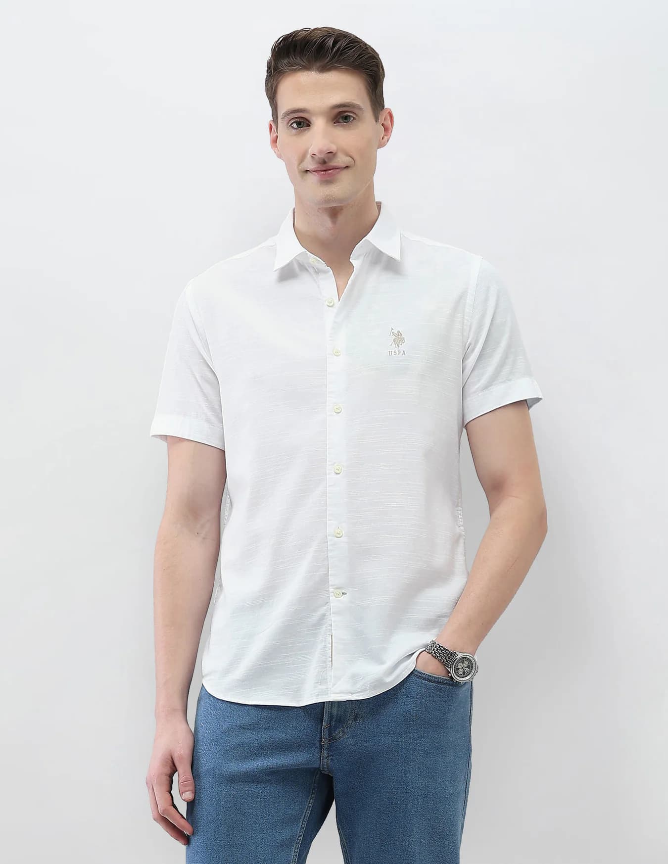 Men's White Casual Regular Fit Half Sleeves Cutaway Collar Shirt