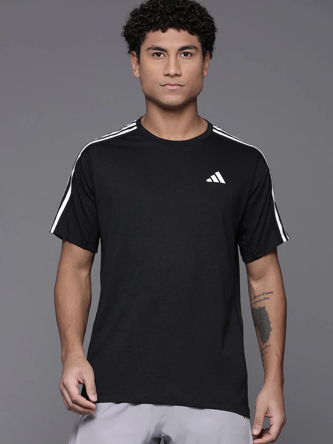 Men's Black Casual Regular Fit Half Sleeves Striped Tshirt