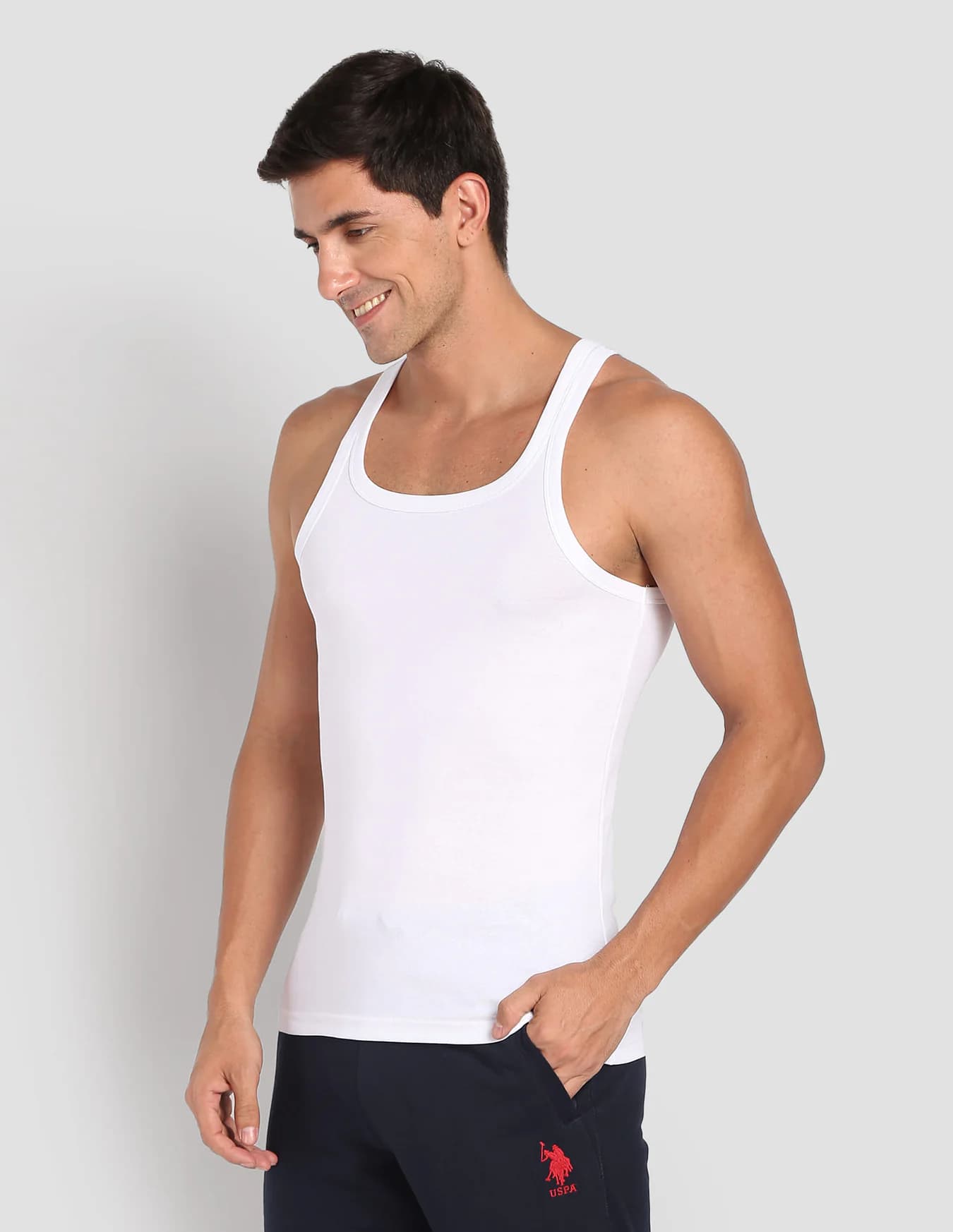 Men's White Casual Solid Sleeveless Vest