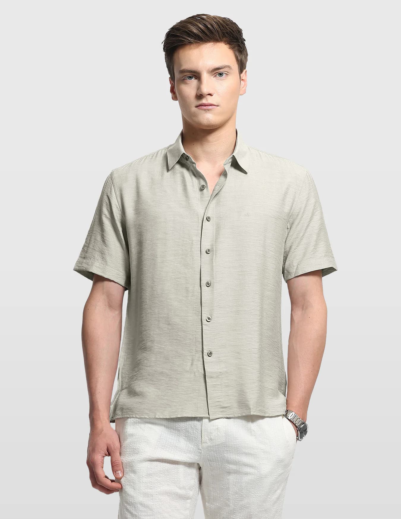 Men's Green Casual Regular Fit Half Sleeves Solid Shirt