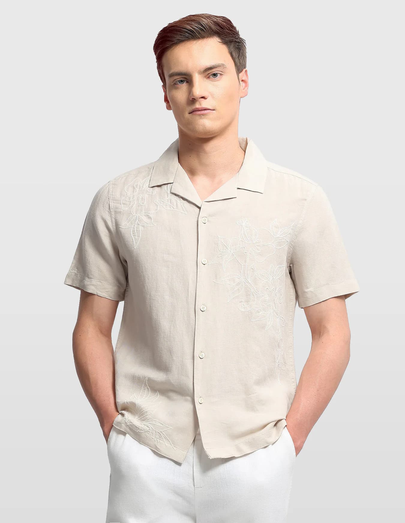 Men's Beige Casual Regular Fit Half Sleeves Shirt