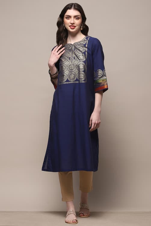 Women's Blue Casual Regular Fit Printed Three Quarter Sleeves Kurta