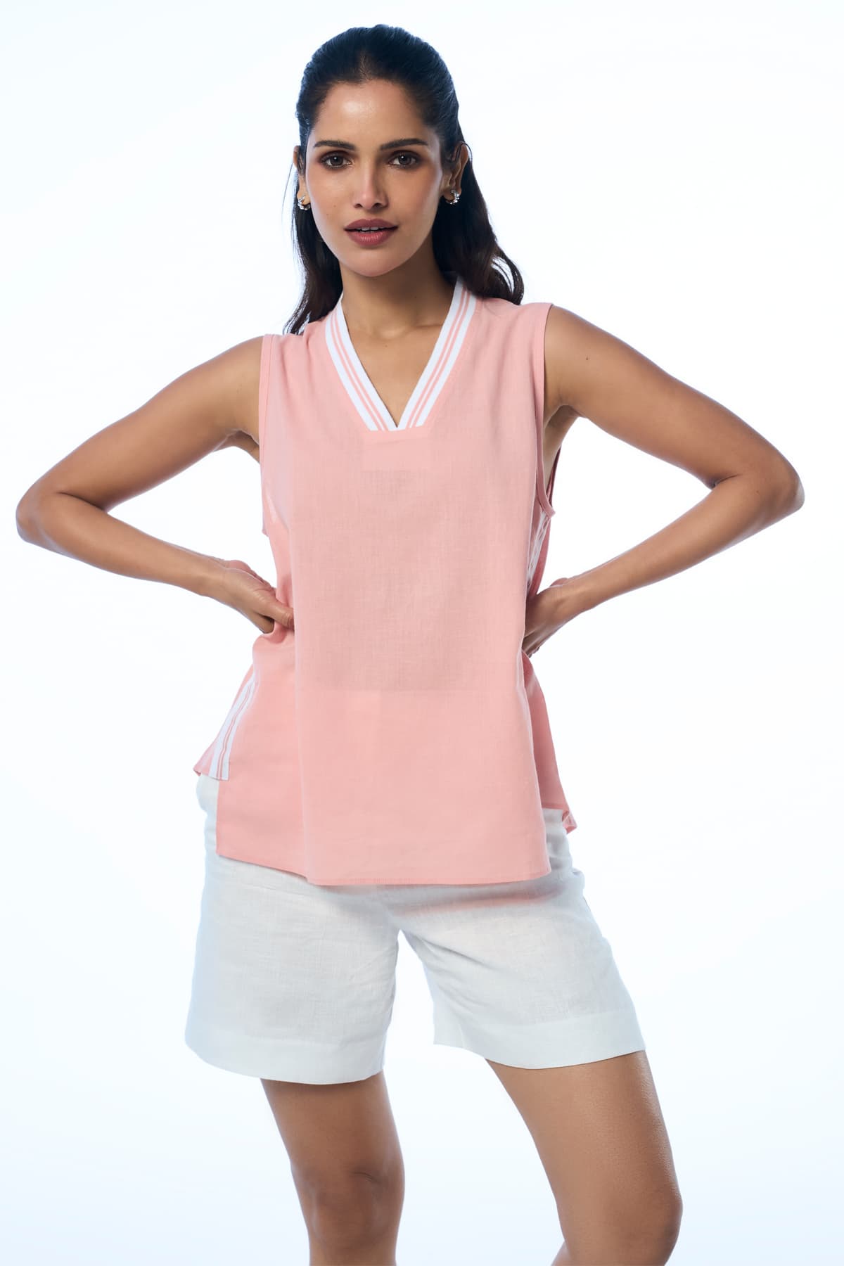 Women's Pink Casual Regular Fit Solid V-Neck Top