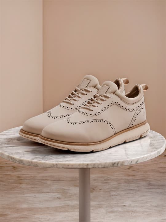 Men's Beige Casual Low Heel Polyurethane Almond Toe Oxfords Shoes